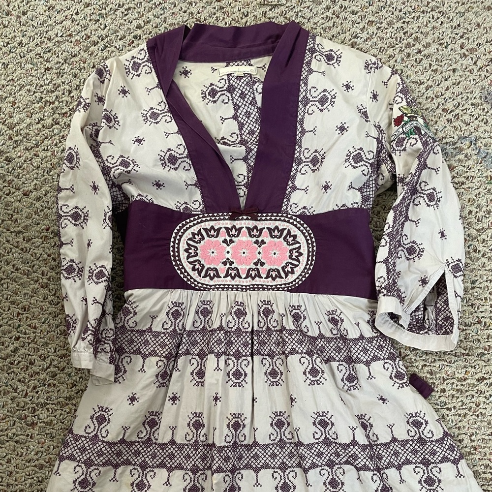 Odd Molly size small dress has ties to loosen or tighten the waist